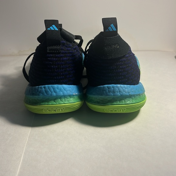 Trae young basketball shoes - Picture 3 of 5